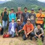 Hiking with WCS-Indonesia staff and local assistants in Leuser.